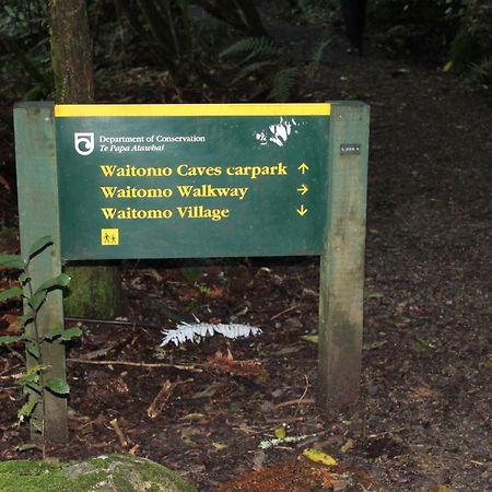 Waitomo Caves Guest Lodge Exterior photo